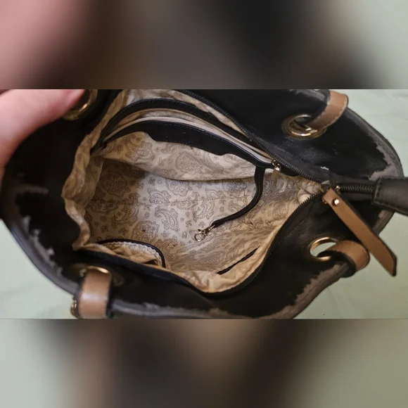 Simply Noelle Black Shoulder Bag - Picture 2 of 11